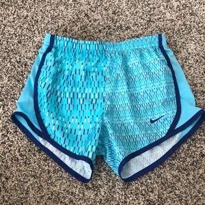 Youth Nike Dri-Fit shorts/  size M